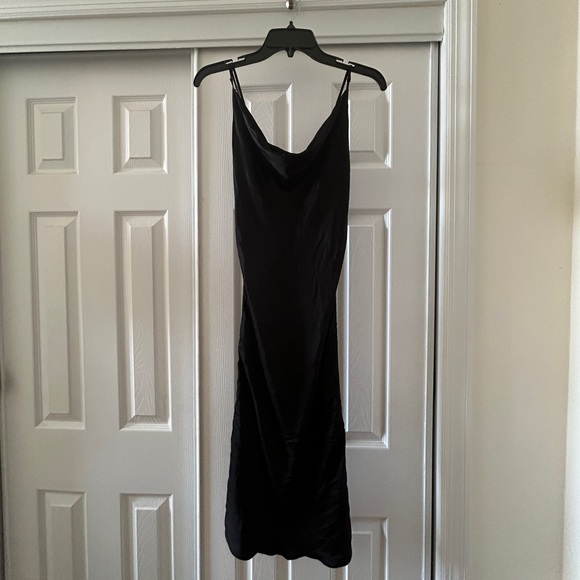 Aritzia Wilfred ruched slip dress - Picture 4 of 6